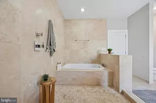 1639 Francis St, Philadelphia, PA 19130 - Photo 16