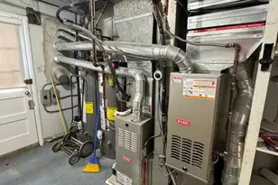 2327 Hoffnagle St, Philadelphia, PA 19152 - Photo 16