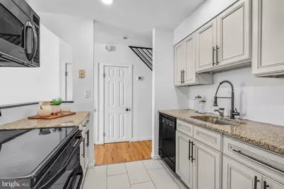 705 S 20th Street #A, Philadelphia, PA 19146 - Photo 12