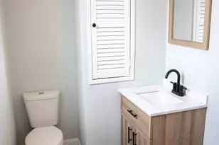 345 Fitzgerald St, Philadelphia, PA 19148 - Photo 14