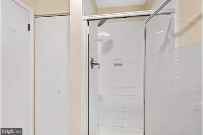 914 Spruce Street #9, Philadelphia, PA 19107 - Photo 18