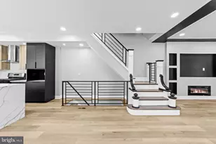 914 W Duncannon Ave, Philadelphia, PA 19141 - Photo 10