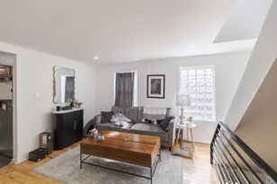 934 New Market St, Philadelphia, PA 19123 - Photo 18