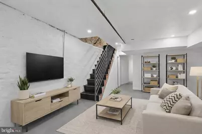 2321 Mountain Street, Philadelphia, PA 19145 - Photo 32