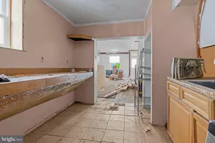 3949 Brown St, Philadelphia, PA 19104 - Photo 8