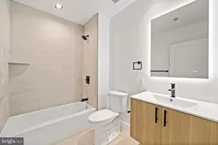 326 N 12th St, Philadelphia, PA 19107 - Photo 16