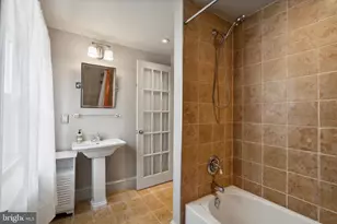 1640 Waverly St, Philadelphia, PA 19146 - Photo 14