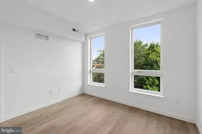 754 S 4th Street #302, Philadelphia, PA 19147 - Photo 6