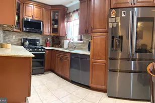 10665 Halstead St, Philadelphia, PA 19116 - Photo 4