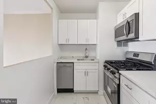 200 Locust St, Philadelphia, PA 19106 - Photo 6