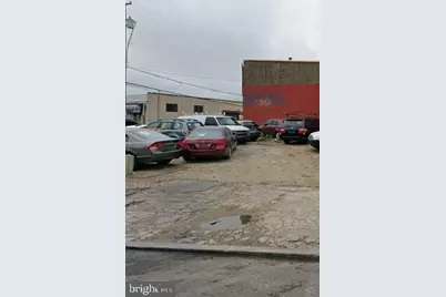 204 W Glenwood Avenue, Philadelphia, PA 19140 - Photo 2