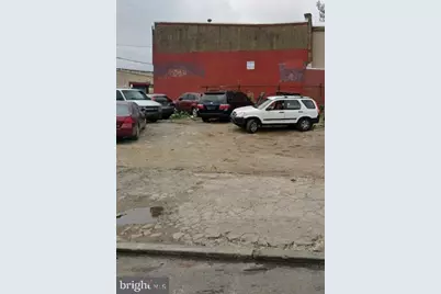 206 W Glenwood Avenue, Philadelphia, PA 19140 - Photo 2