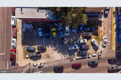 208 W Glenwood Avenue, Philadelphia, PA 19140 - Photo 1