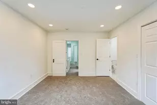 381 E Cliveden St, Philadelphia, PA 19119 - Photo 14