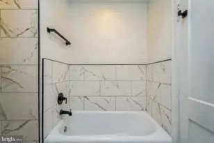 381 E Cliveden St, Philadelphia, PA 19119 - Photo 20