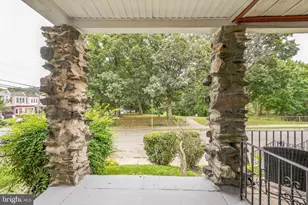 381 E Cliveden St, Philadelphia, PA 19119 - Photo 30