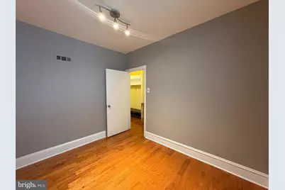 2251 S Hemberger Street, Philadelphia, PA 19145 - Photo 16