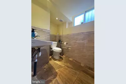 2251 S Hemberger Street, Philadelphia, PA 19145 - Photo 34