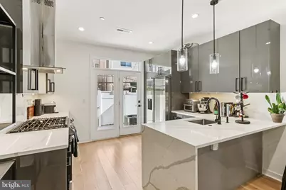 2117 Fernon Street, Philadelphia, PA 19145 - Photo 8