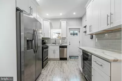 2504 S American Street, Philadelphia, PA 19148 - Photo 8