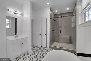 2670 Braddock St, Philadelphia, PA 19125 - Photo 40