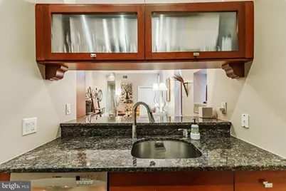 2049 Walnut Street #1R, Philadelphia, PA 19103 - Photo 12