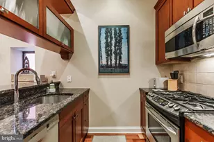 2049 Walnut St, Philadelphia, PA 19103 - Photo 10