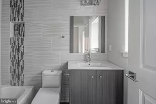 1072 N Front St, Philadelphia, PA 19123 - Photo 24