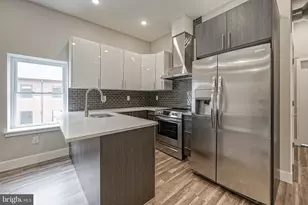 1072 N Front St, Philadelphia, PA 19123 - Photo 2