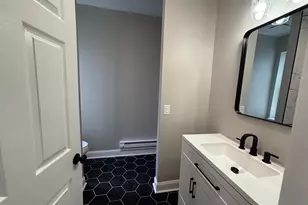 2647 N 8th St, Philadelphia, PA 19133 - Photo 4