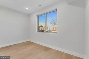 1243 W Westmoreland St, Philadelphia, PA 19140 - Photo 16