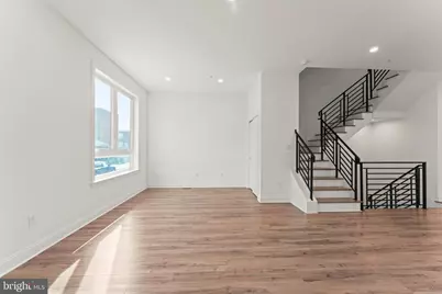 257 E Sharpnack Street, Philadelphia, PA 19119 - Photo 4