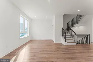 257 E Sharpnack St, Philadelphia, PA 19119 - Photo 4