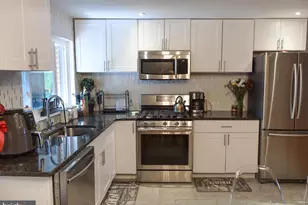 1152 E Sharpnack St, Philadelphia, PA 19150 - Photo 8