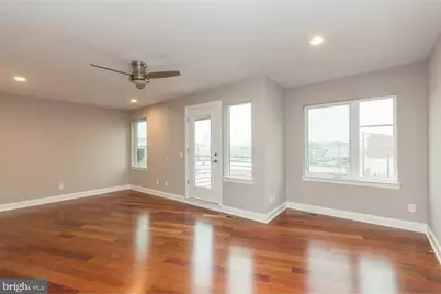 225 W Girard Avenue, Philadelphia, PA 19123 - Photo 6