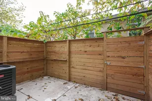 2722 Latona St, Philadelphia, PA 19146 - Photo 18