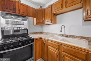 4219 N Darien St, Philadelphia, PA 19140 - Photo 10