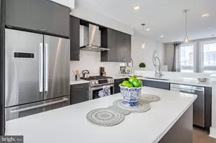 520 Fairmount Ave, Philadelphia, PA 19123 - Photo 2