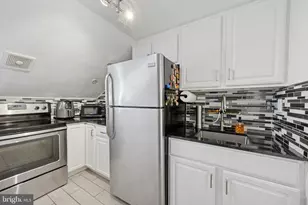 1021 Clinton St, Philadelphia, PA 19107 - Photo 10