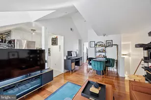 1021 Clinton St, Philadelphia, PA 19107 - Photo 6