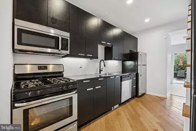 2037 E Arizona Street, Philadelphia, PA 19125 - Photo 12