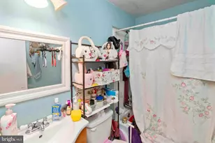 2162 Strahle St, Philadelphia, PA 19152 - Photo 20