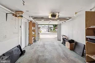 9782 Clark St, Philadelphia, PA 19115 - Photo 18