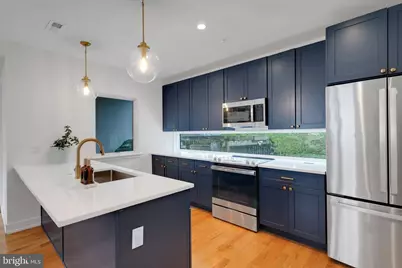 407 Salmon Street, Philadelphia, PA 19125 - Photo 8