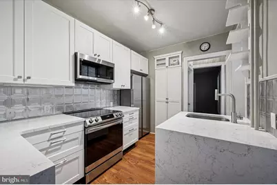 116 E Chestnut Hill Avenue, Philadelphia, PA 19118 - Photo 12