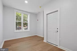 251 S 44th St, Philadelphia, PA 19104 - Photo 8