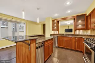 126 Cuthbert St, Philadelphia, PA 19106 - Photo 12