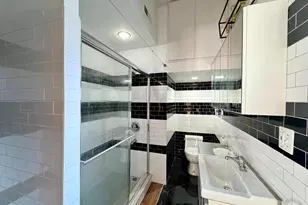 1301-3 Vine St, Philadelphia, PA 19107 - Photo 4