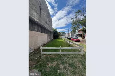 871 N 40th Street, Philadelphia, PA 19104 - Photo 2
