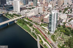 2429 Locust St, Philadelphia, PA 19103 - Photo 32